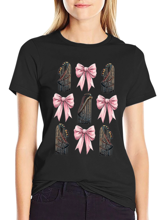 Camiseta Negra con Diseño de Montaña Rusa y Lazos Rosados