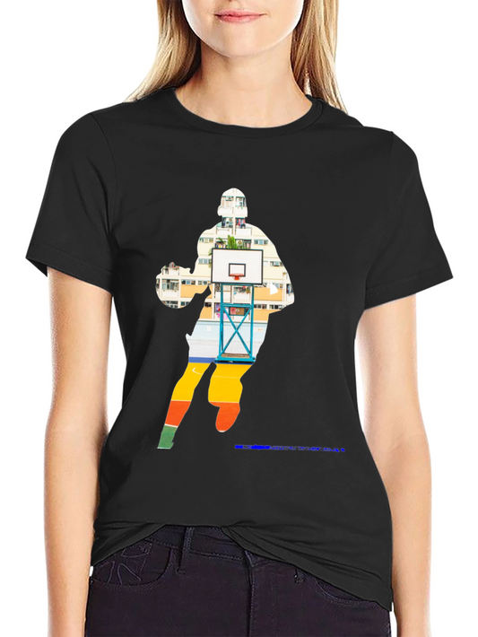 Camiseta Negra con Diseño de Baloncesto Urbano