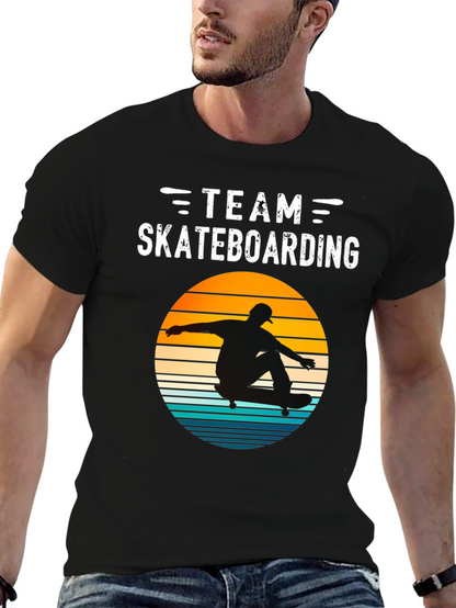 Camiseta Negra Team Skateboarding Estilo Retro