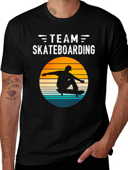 Camiseta Negra Team Skateboarding Estilo Retro