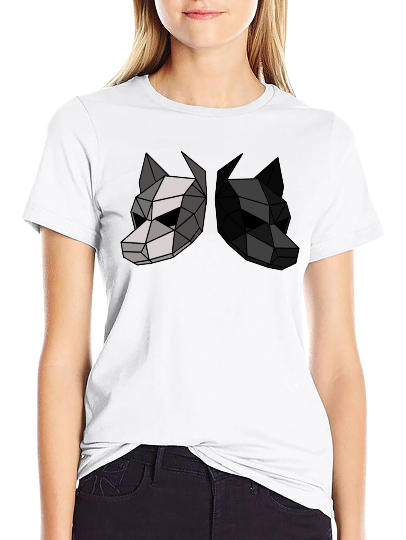 Camiseta Negra con Diseño Geométrico de Dos Lobos