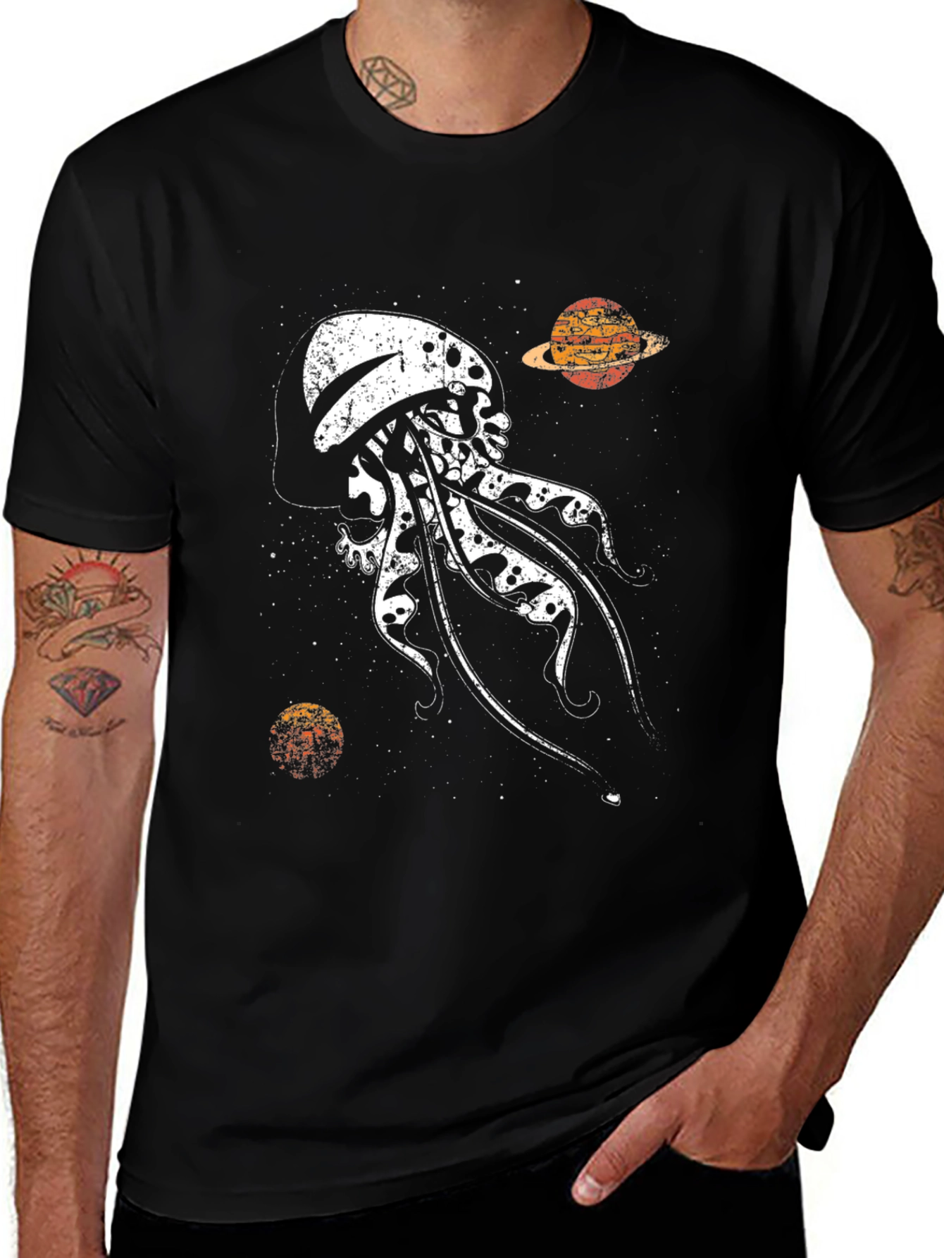 Camiseta Negra Estampada: Medusa Espacial