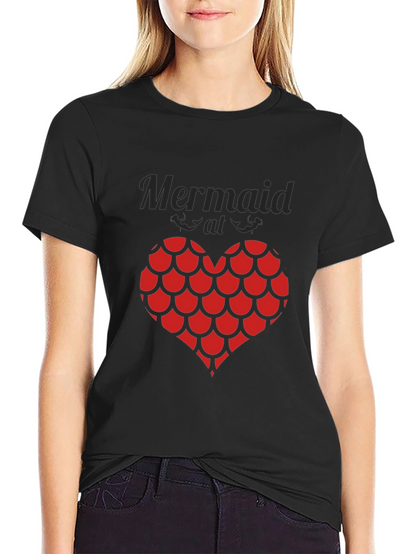 Camiseta Negra Corazón Escamas Sirena