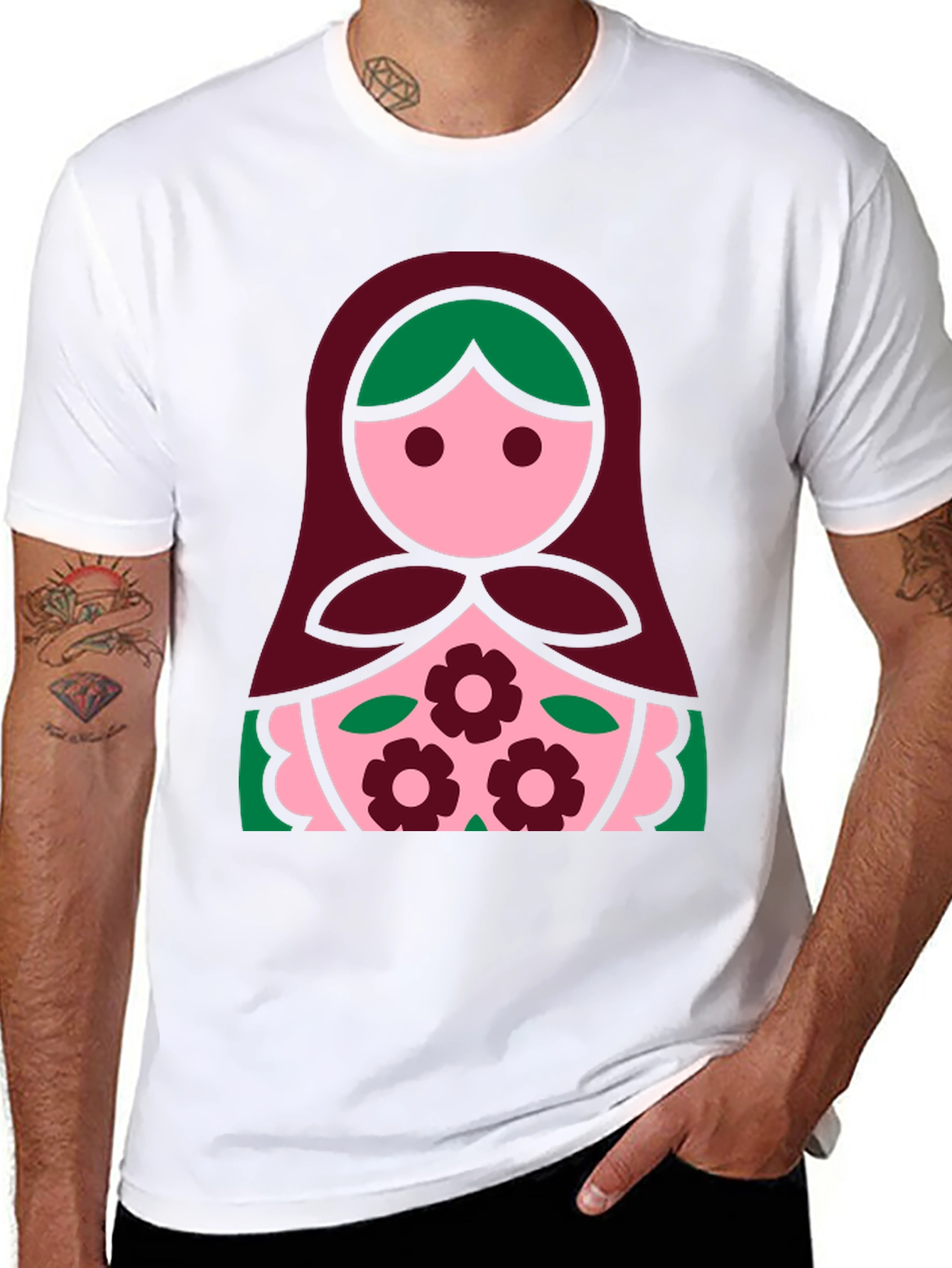 Camiseta Negra con Diseño de Muñeca Rusa