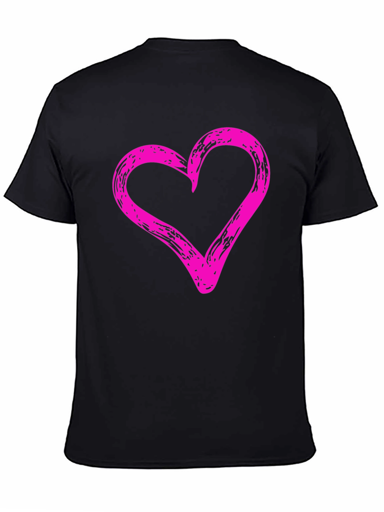 Camiseta Negra con Corazón Rosa