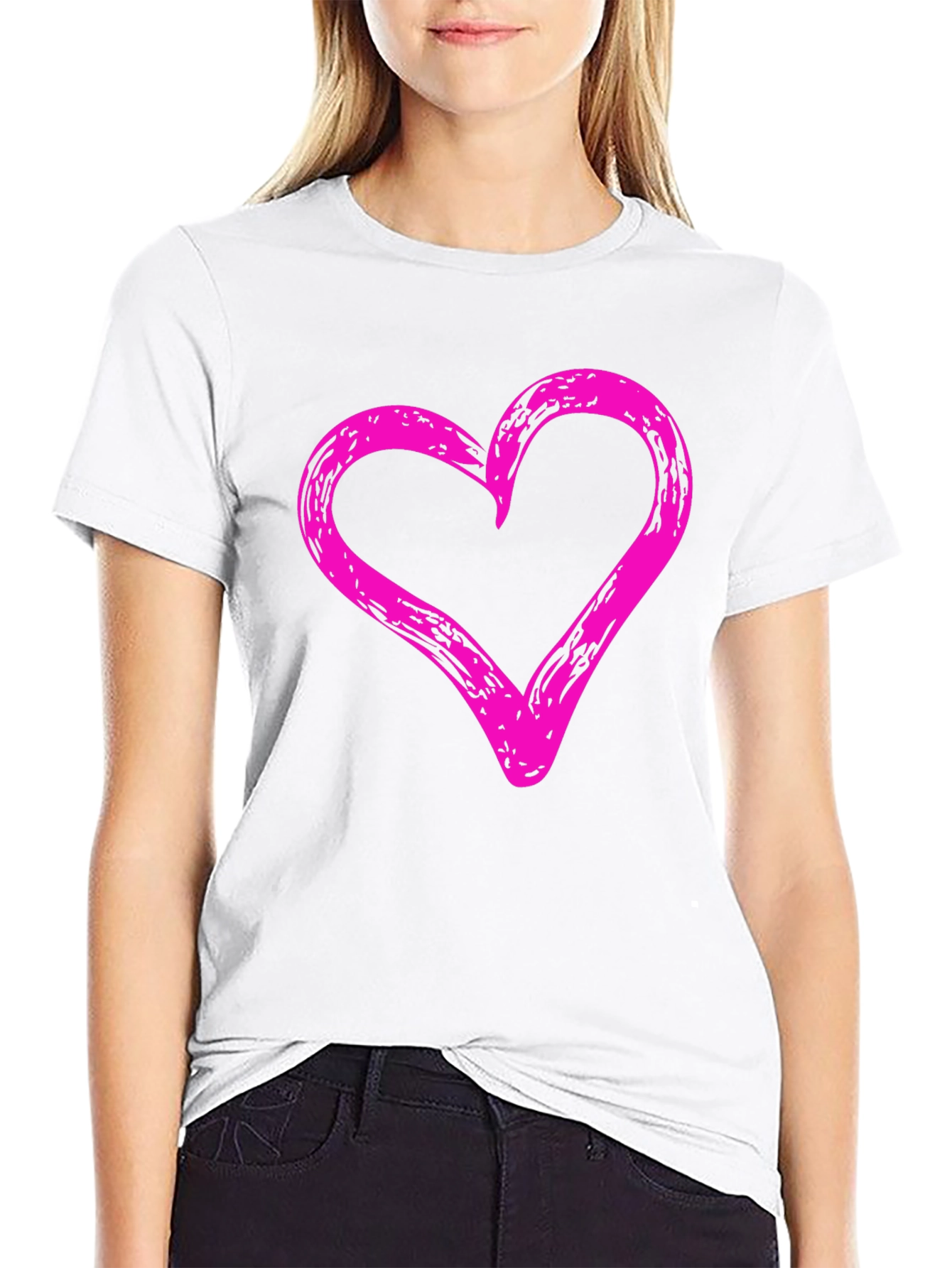 Camiseta Negra con Corazón Rosa