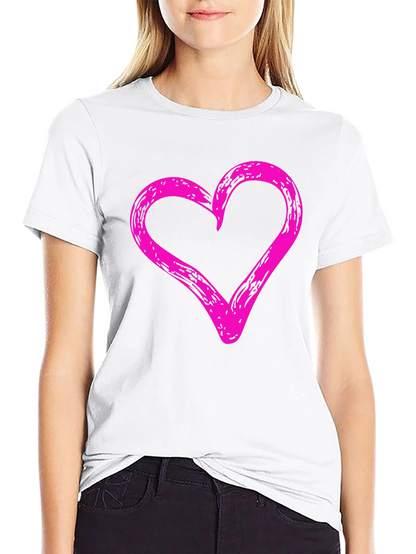 Camiseta Negra con Corazón Rosa