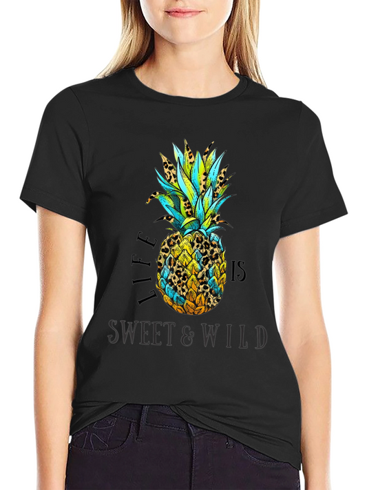 Camiseta Negra con Diseño de Piña Tropical