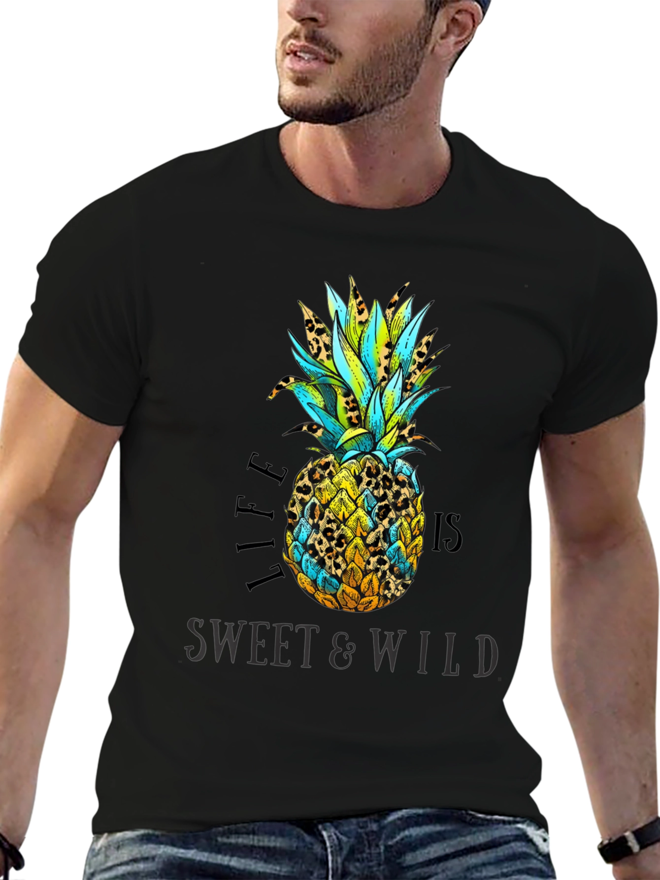 Camiseta Negra con Diseño de Piña Tropical
