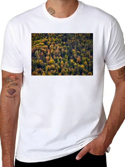 Camiseta Negra con Diseño de Bosque Otoñal