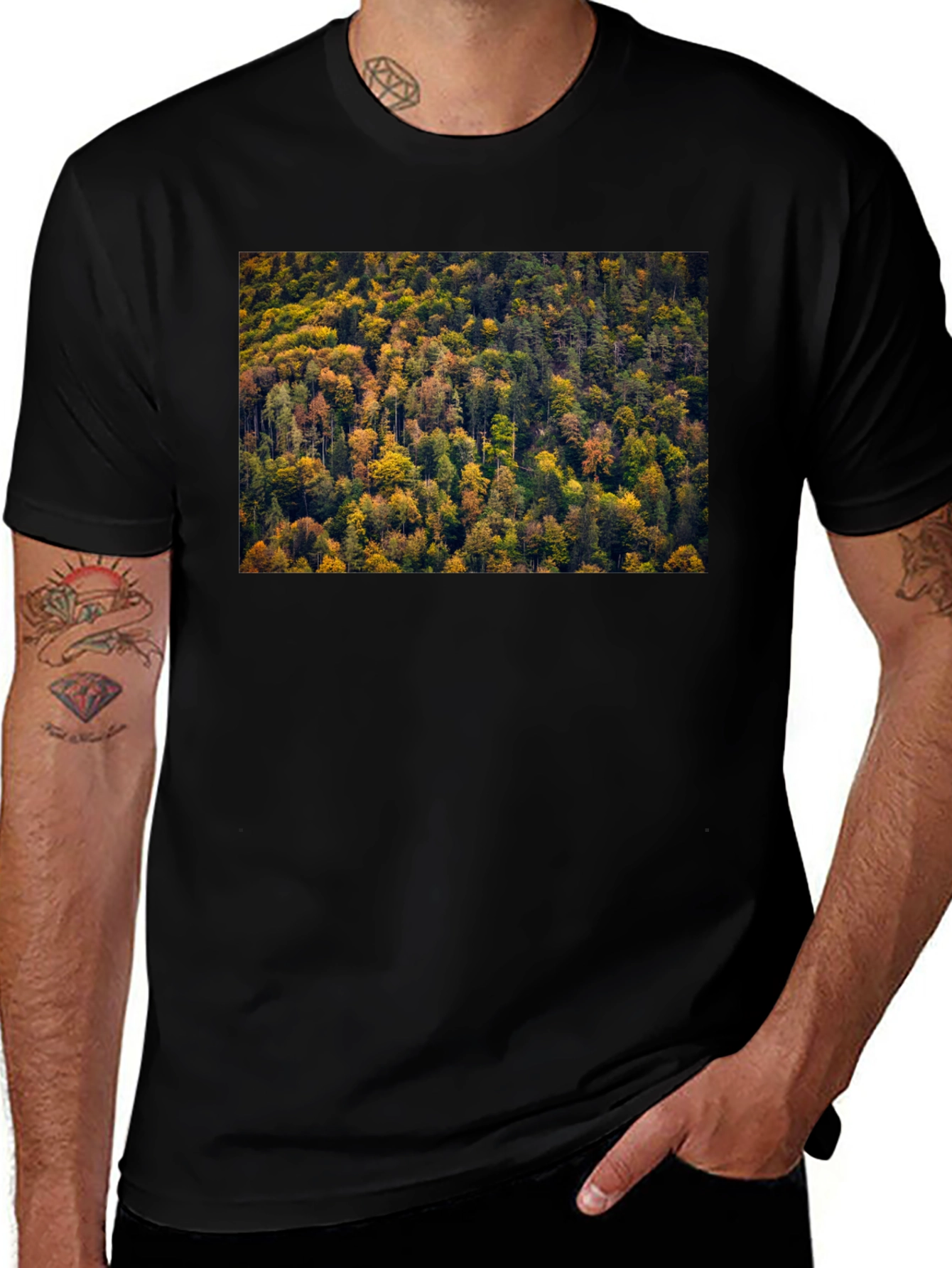 Camiseta Negra con Diseño de Bosque Otoñal