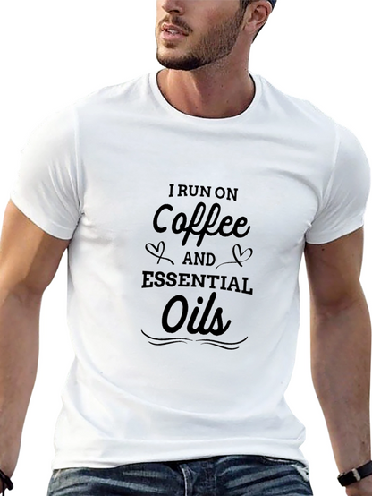 Camiseta Negra: I run on coffee and essential oils