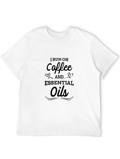 Camiseta Negra: I run on coffee and essential oils