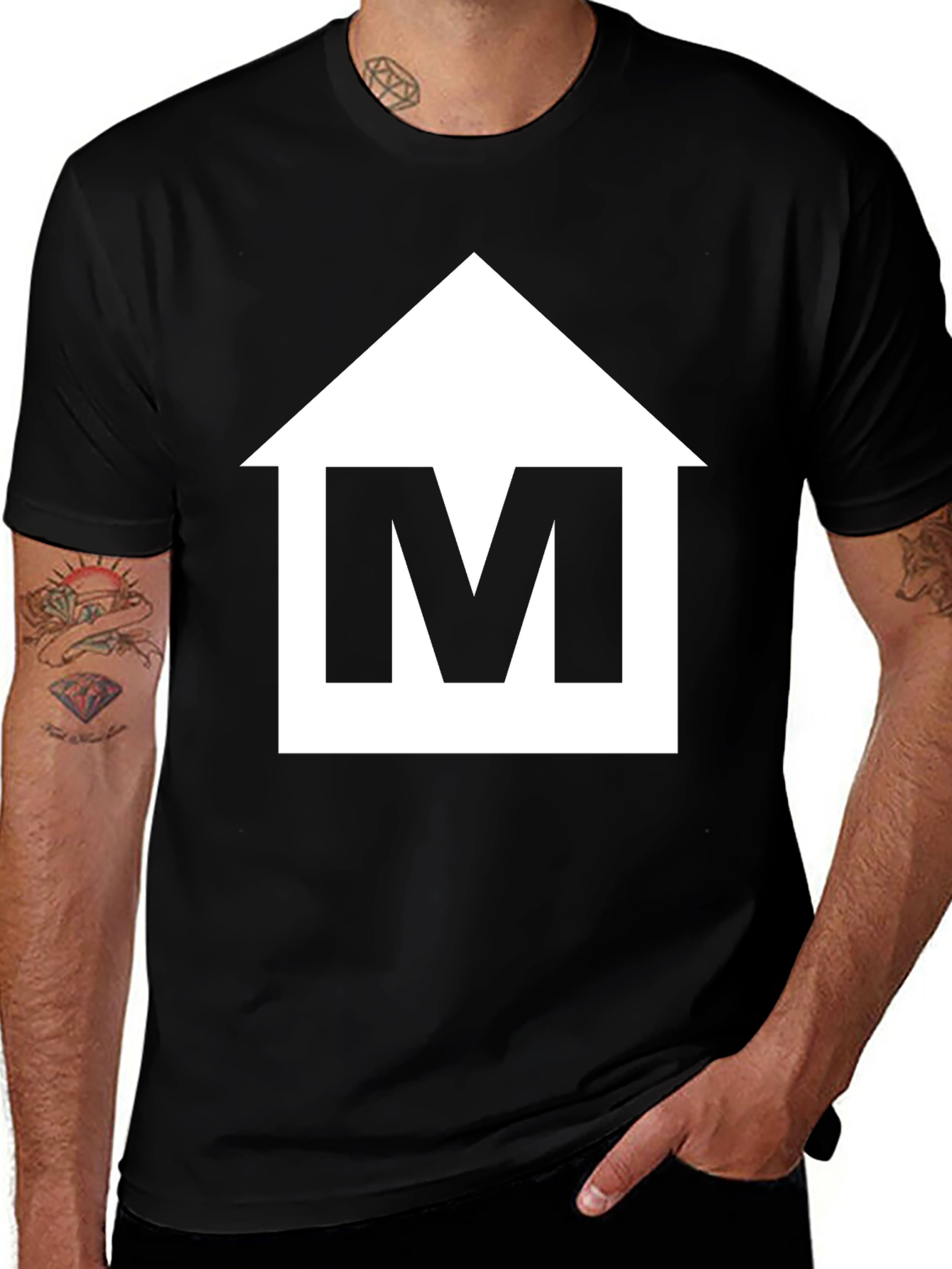 Camiseta Negra con Logo M Casa - Estilo Casual