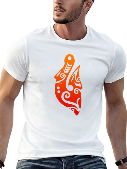 Camiseta Negra con Diseño Tribal Naranja