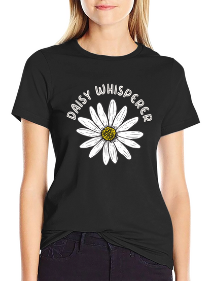 Camiseta Negra Daisy Whisperer Diseño Floral