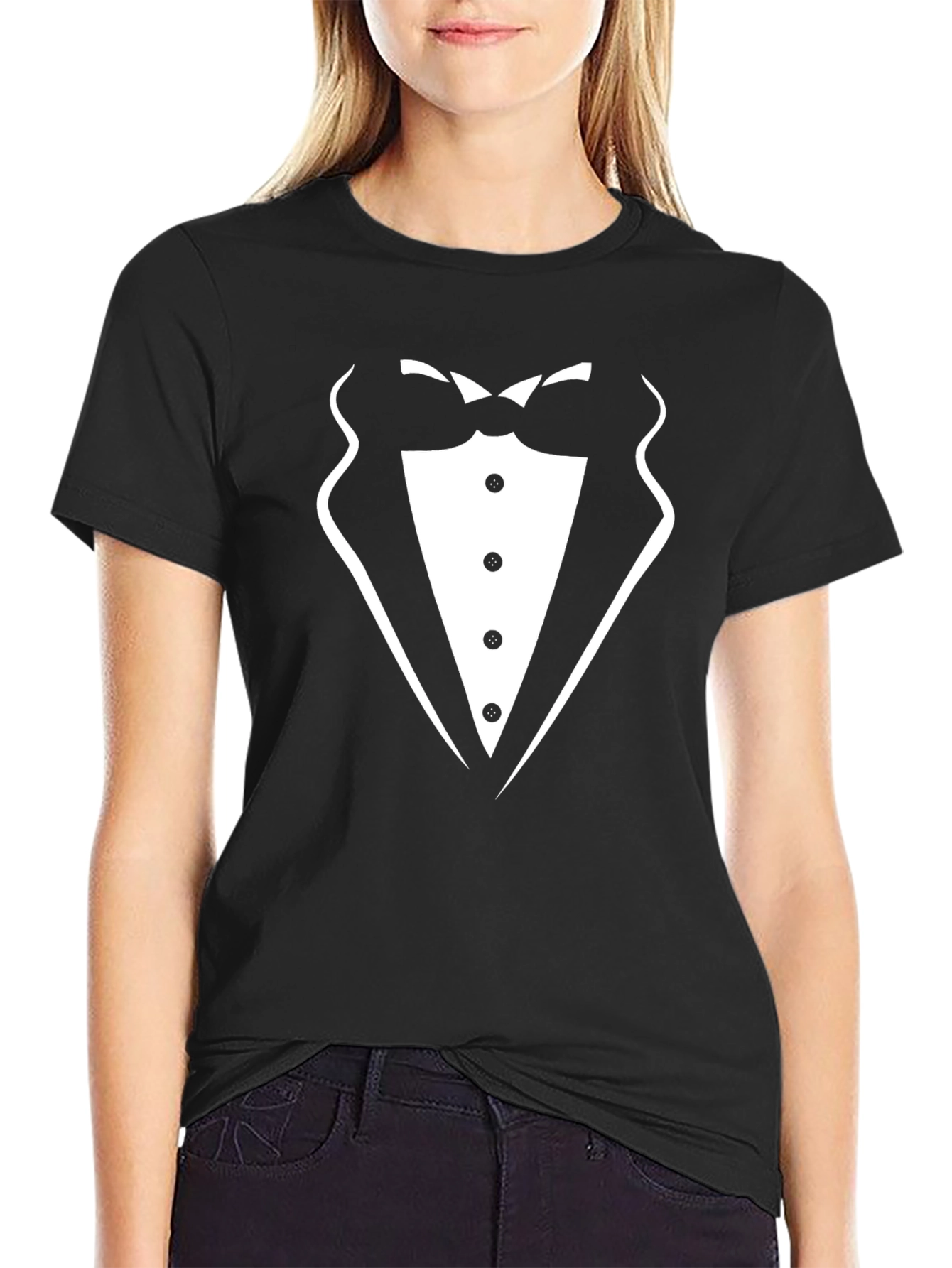 Camiseta Negra Diseño Traje Elegante