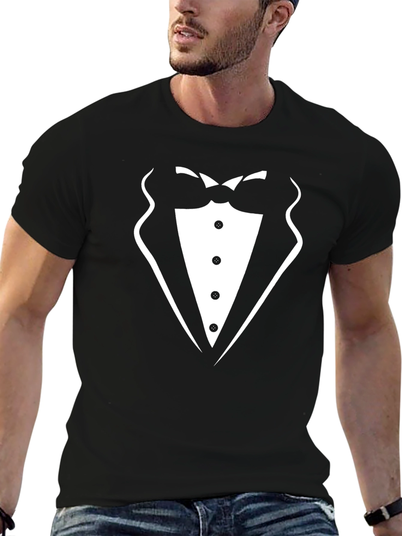 Camiseta Negra Diseño Traje Elegante