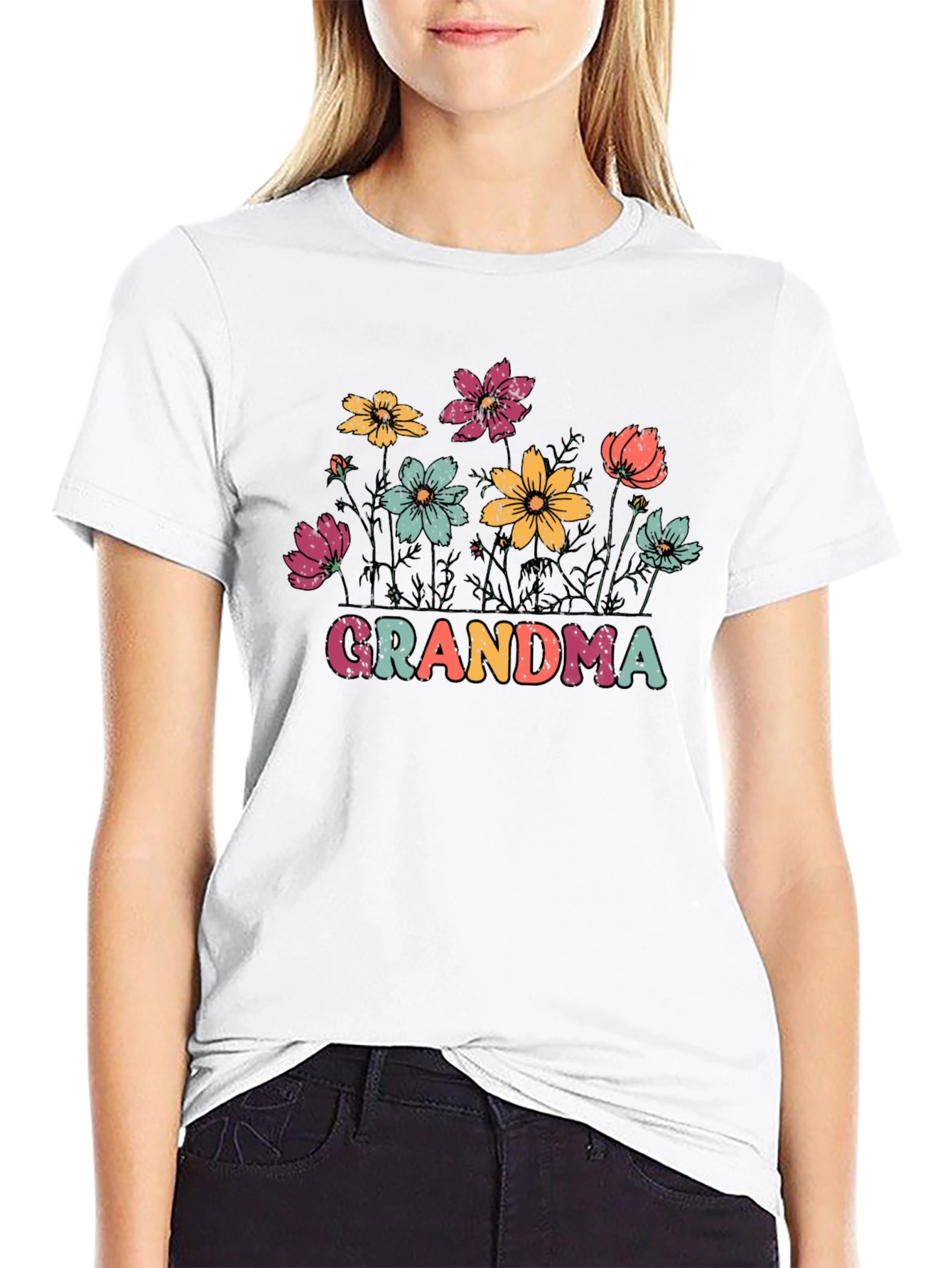Camiseta Negra con Flores y Texto Grandma