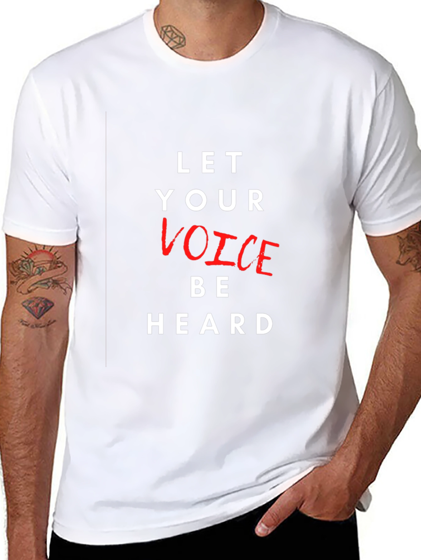 Camiseta Negra con Mensaje Let Your Voice Be Heard