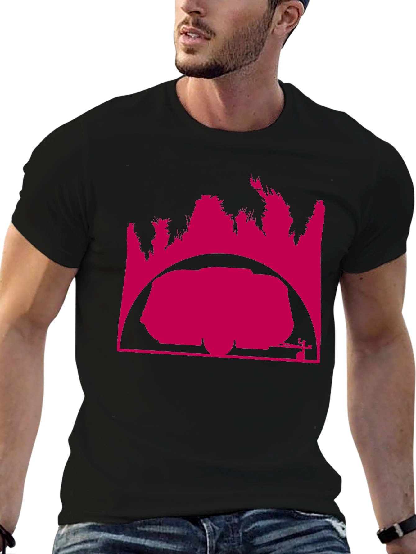 Camiseta Negra con Diseño Gráfico Abstracto Rosa