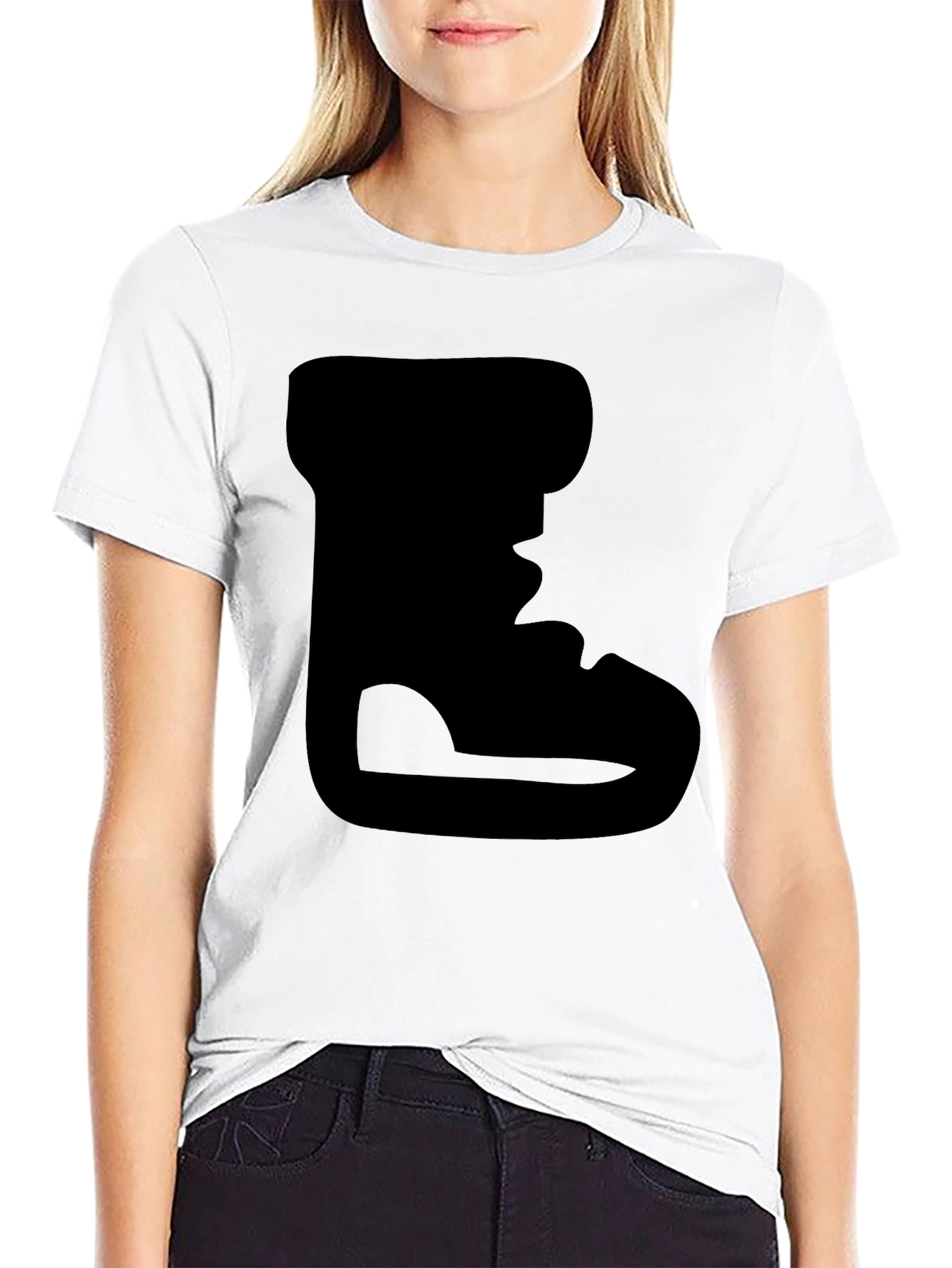 Camiseta Negra con Diseño de Bota