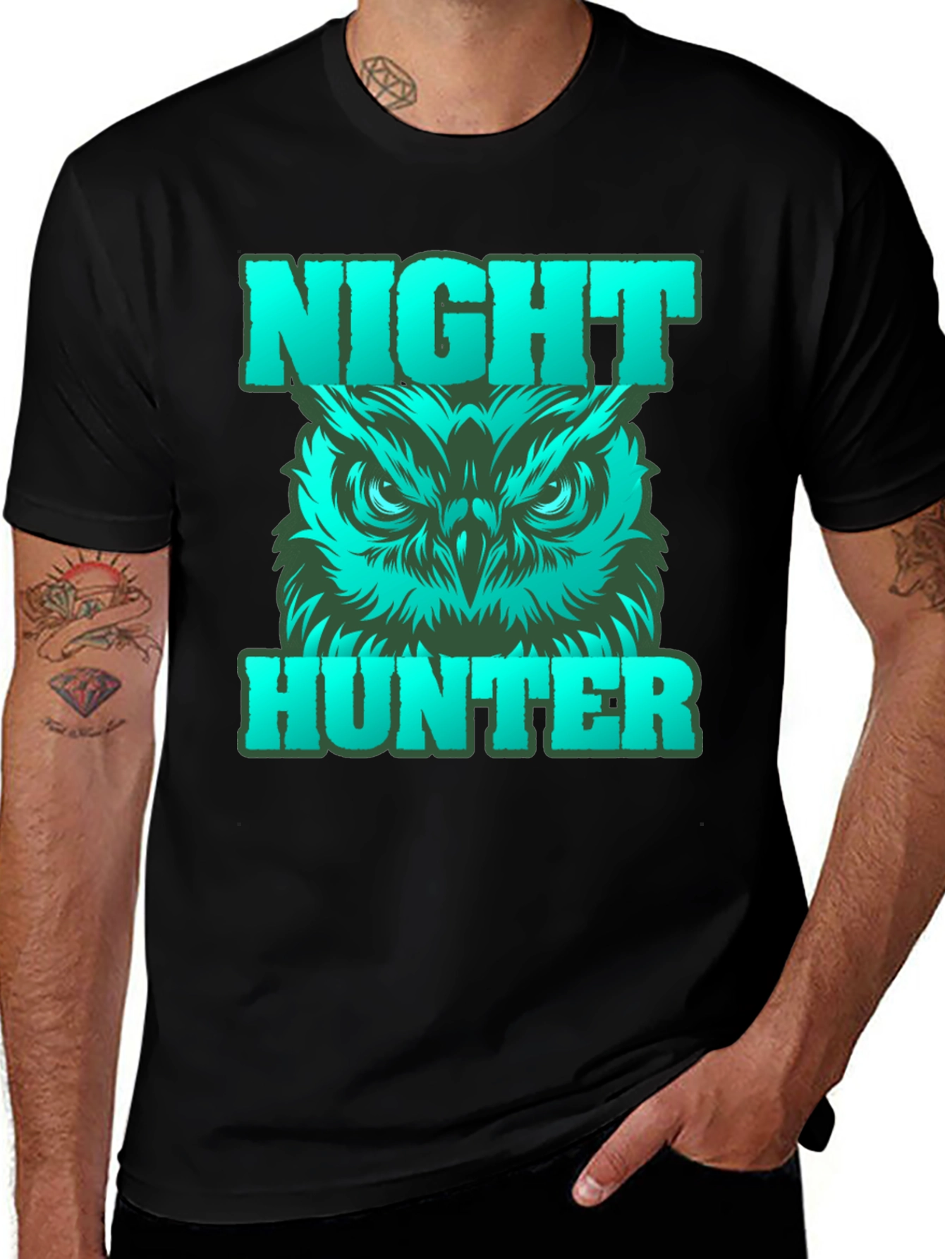 Camiseta Negra Cazador Nocturno con Búho Gráfico