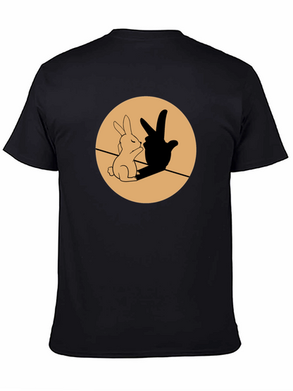 Camiseta Negra: Conejo y Sombra de Mano