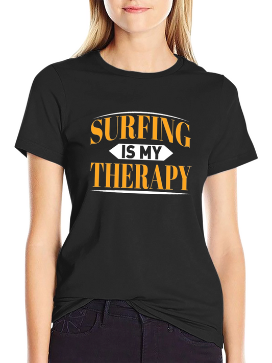 Camiseta Negra Surfing is My Therapy