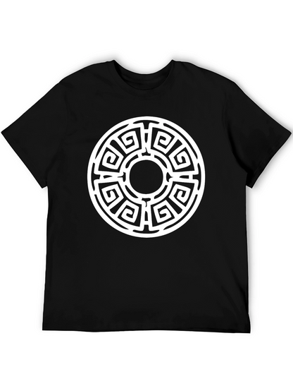 Camiseta Negra con Diseño Laberíntico Circular