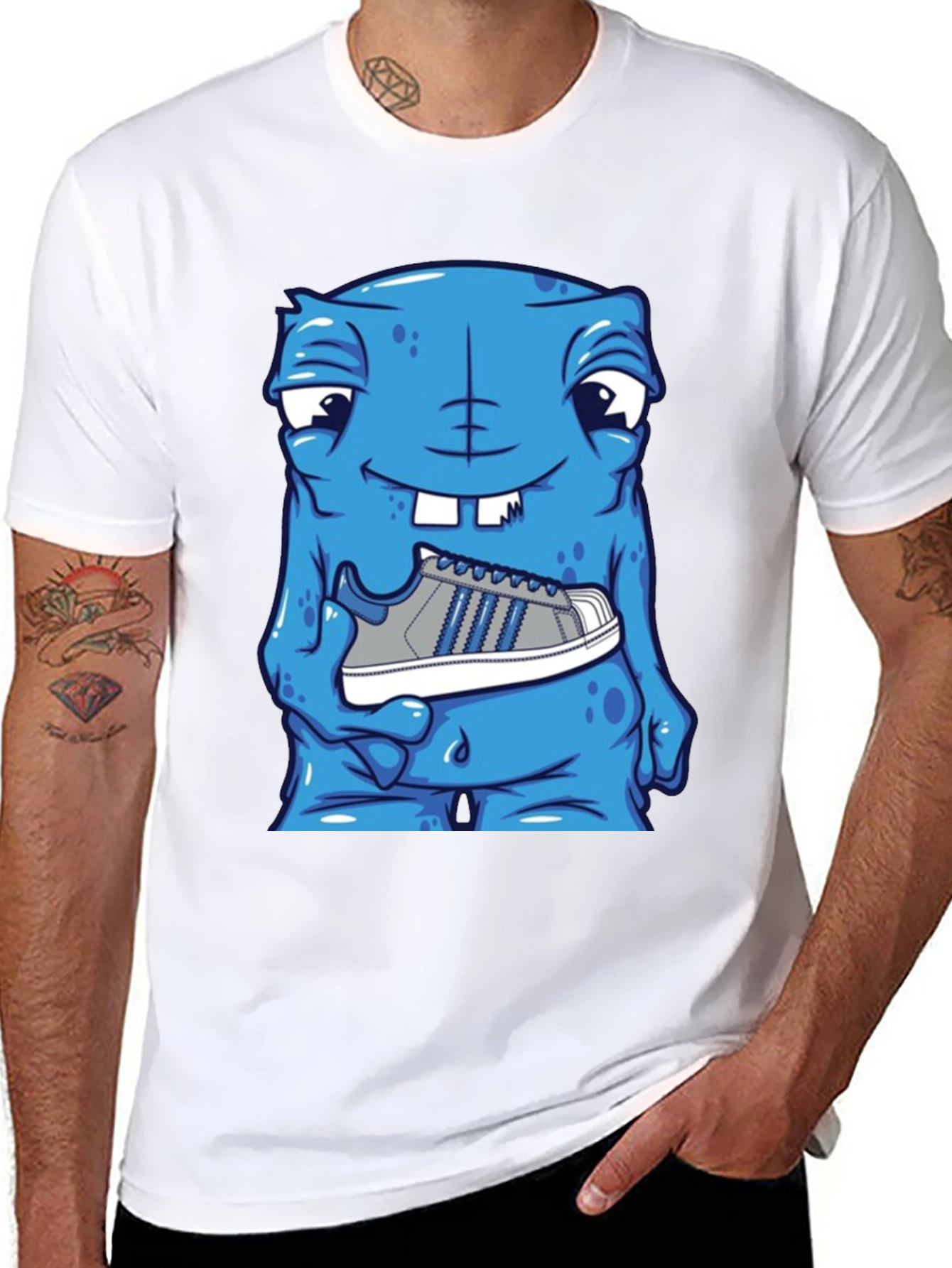 Camiseta Hombre: Monstruo Azul con Zapatilla