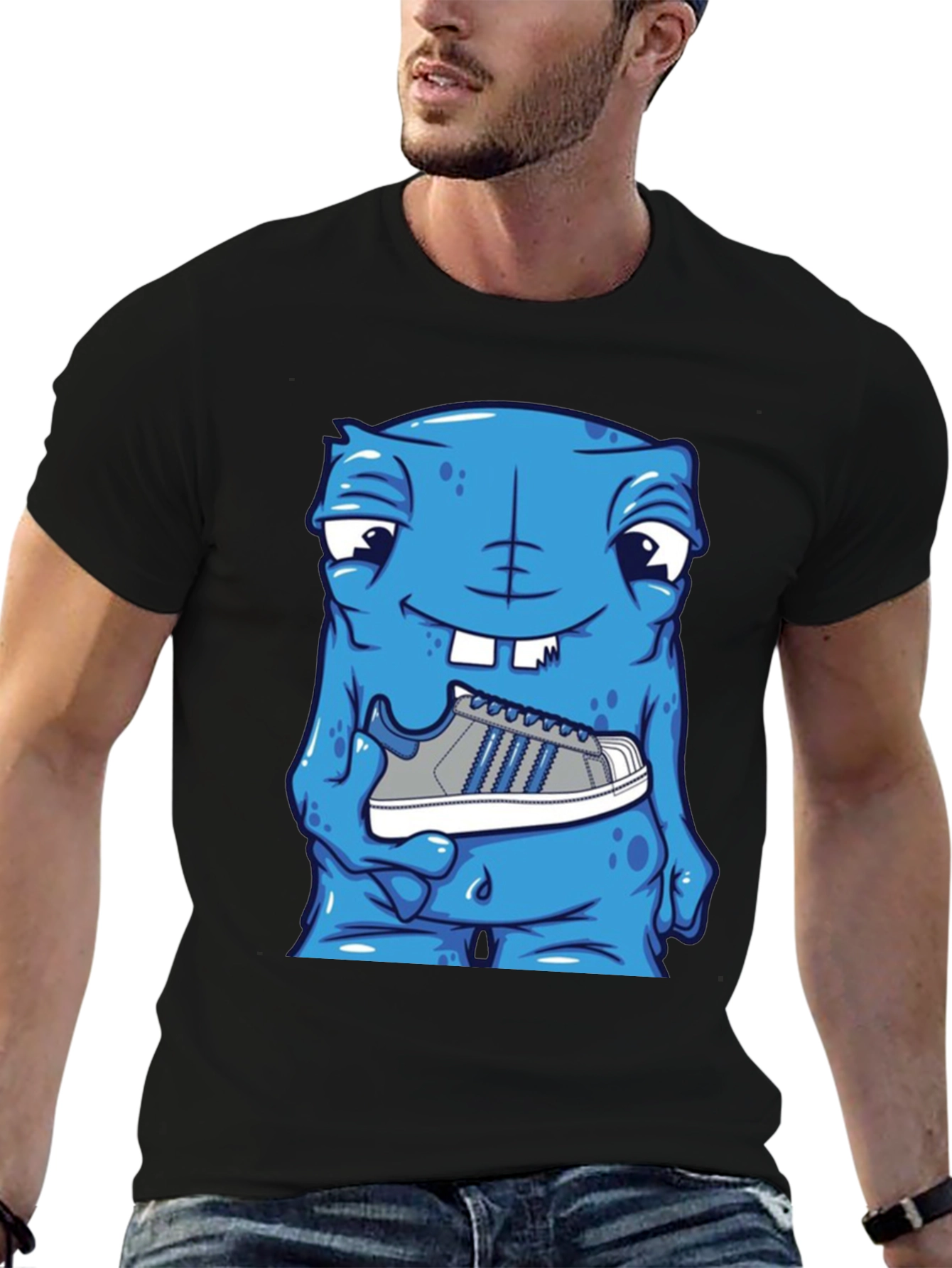 Camiseta Hombre: Monstruo Azul con Zapatilla