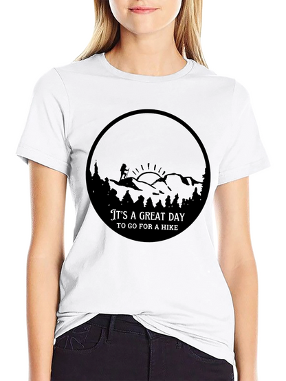 Camiseta Negra Diseño Aventura Senderismo