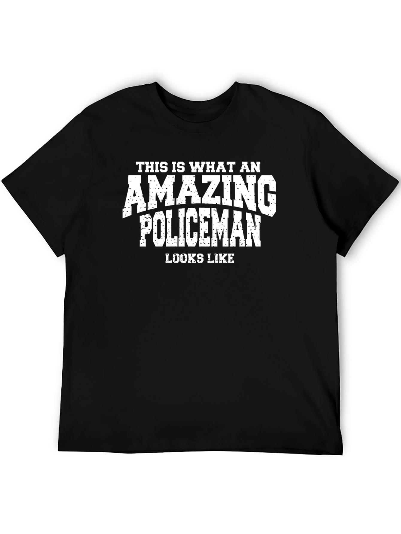 Camiseta Negra: ¡Así luce un policía asombroso!
