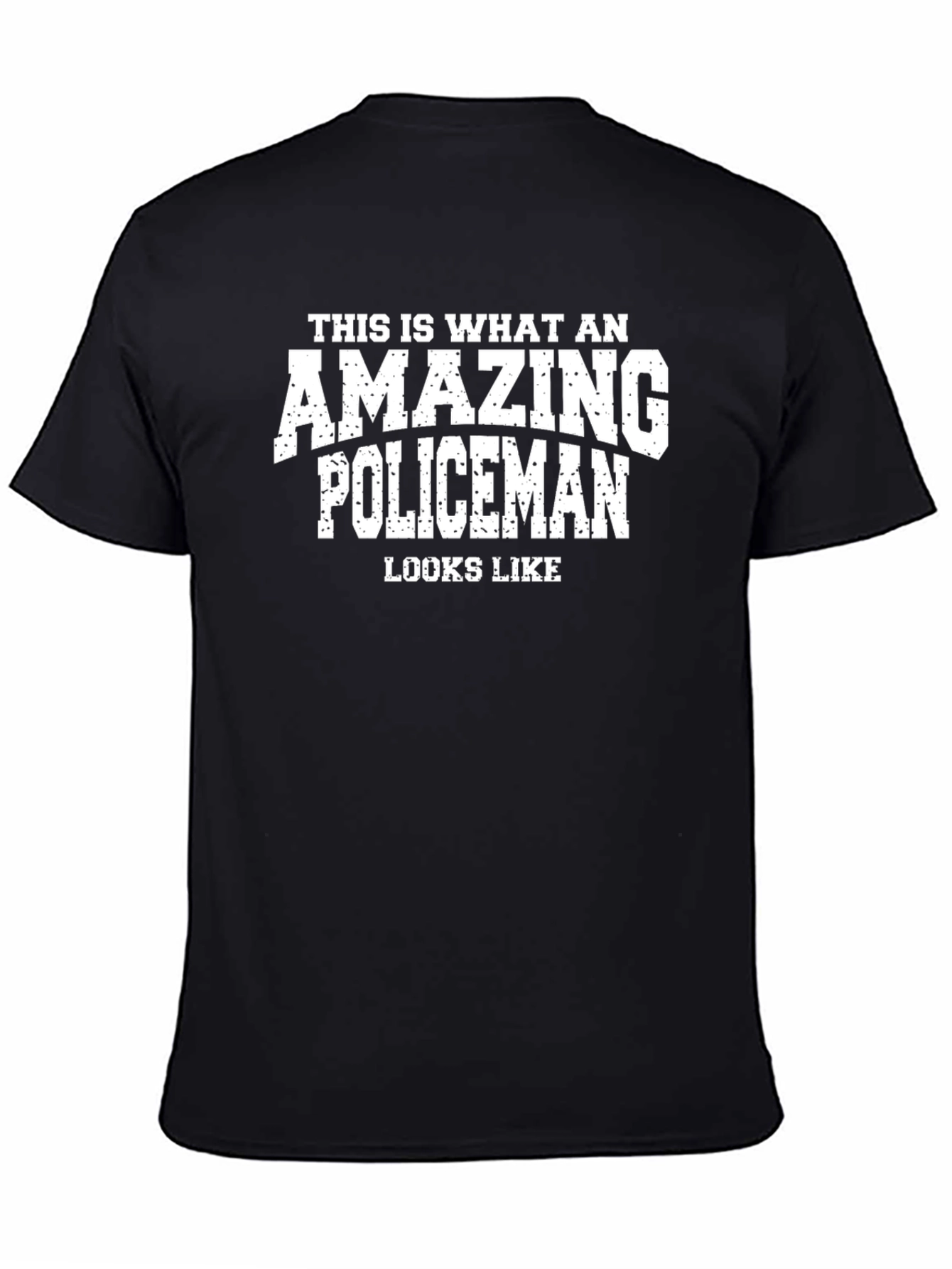 Camiseta Negra: ¡Así luce un policía asombroso!