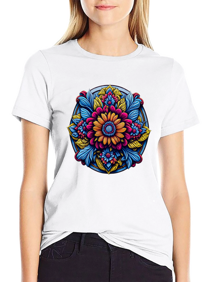 Camiseta Negra con Diseño Floral Mandala