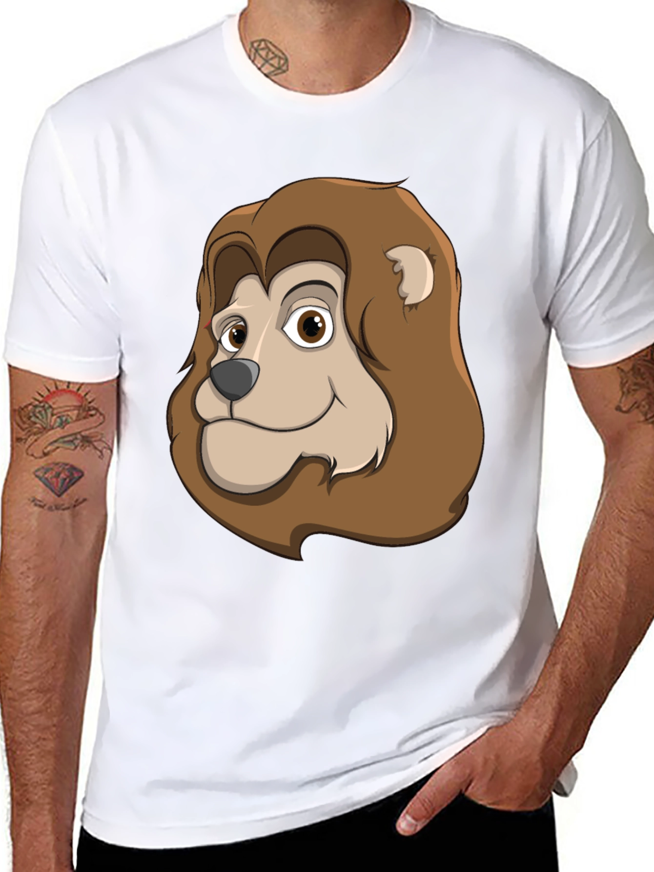 Camiseta Negra con Diseño de León Animado