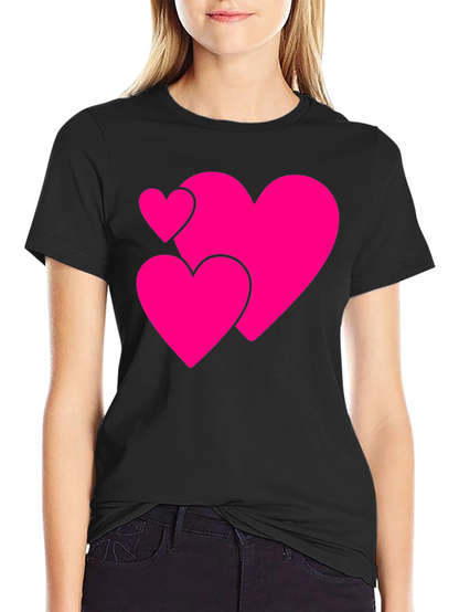 Camiseta Negra con Corazones Rosados