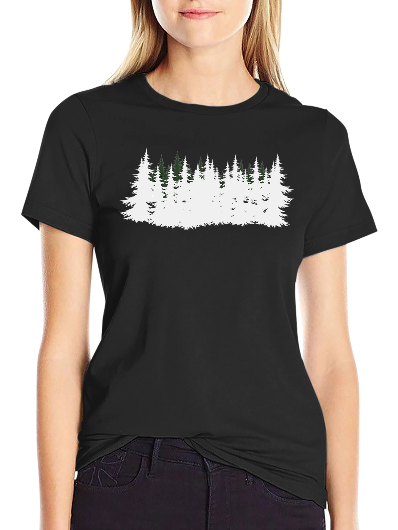 Camiseta Negra con Diseño de Bosque Invernal