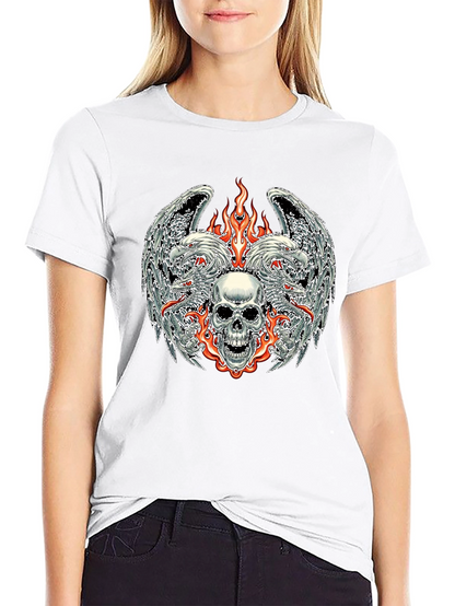 Camiseta Negra con Diseño de Calavera y Fuego