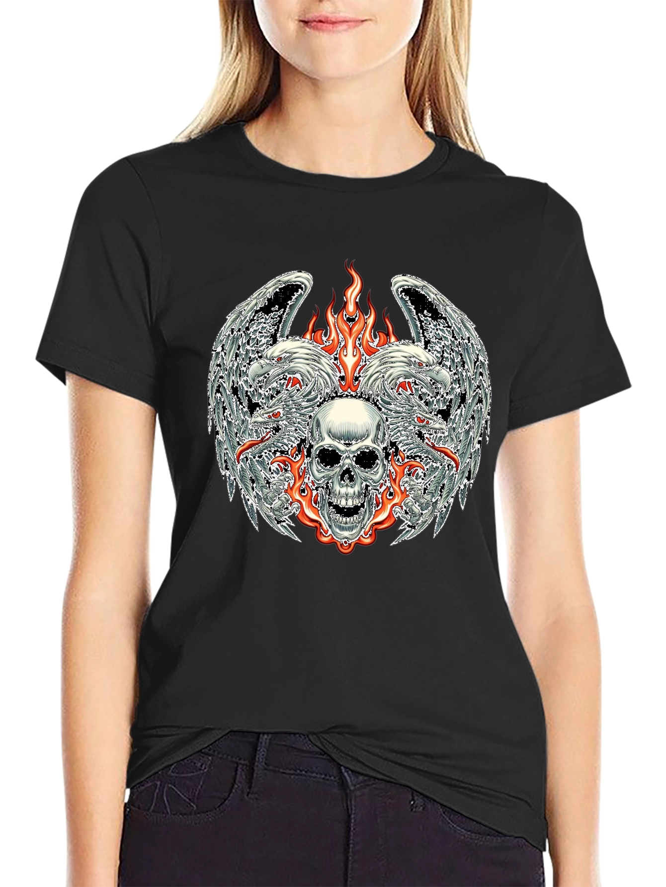 Camiseta Negra con Diseño de Calavera y Fuego