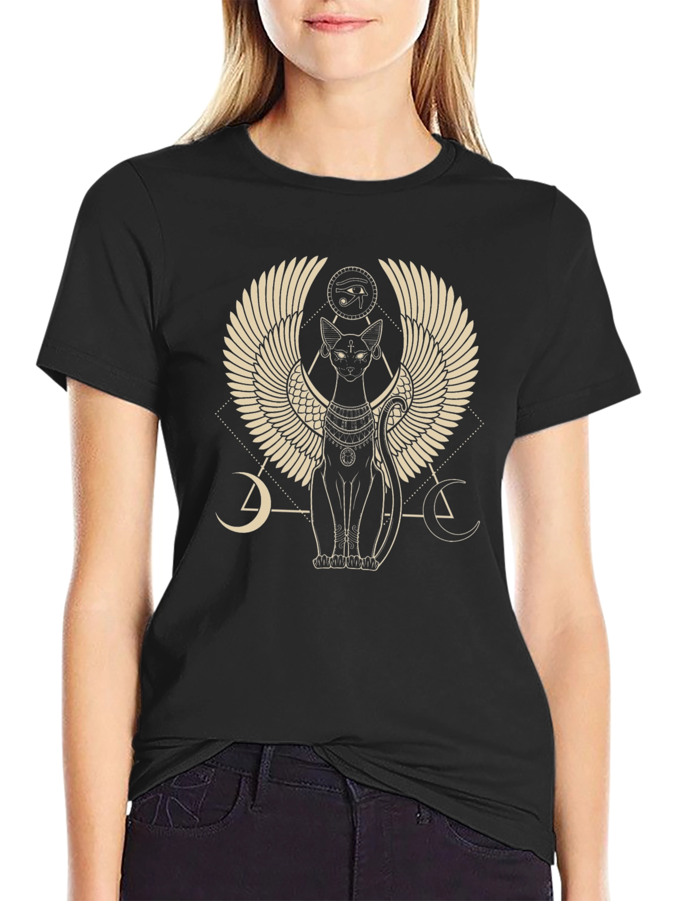 Camiseta Negra con Diseño Egipcio de Gato Alado