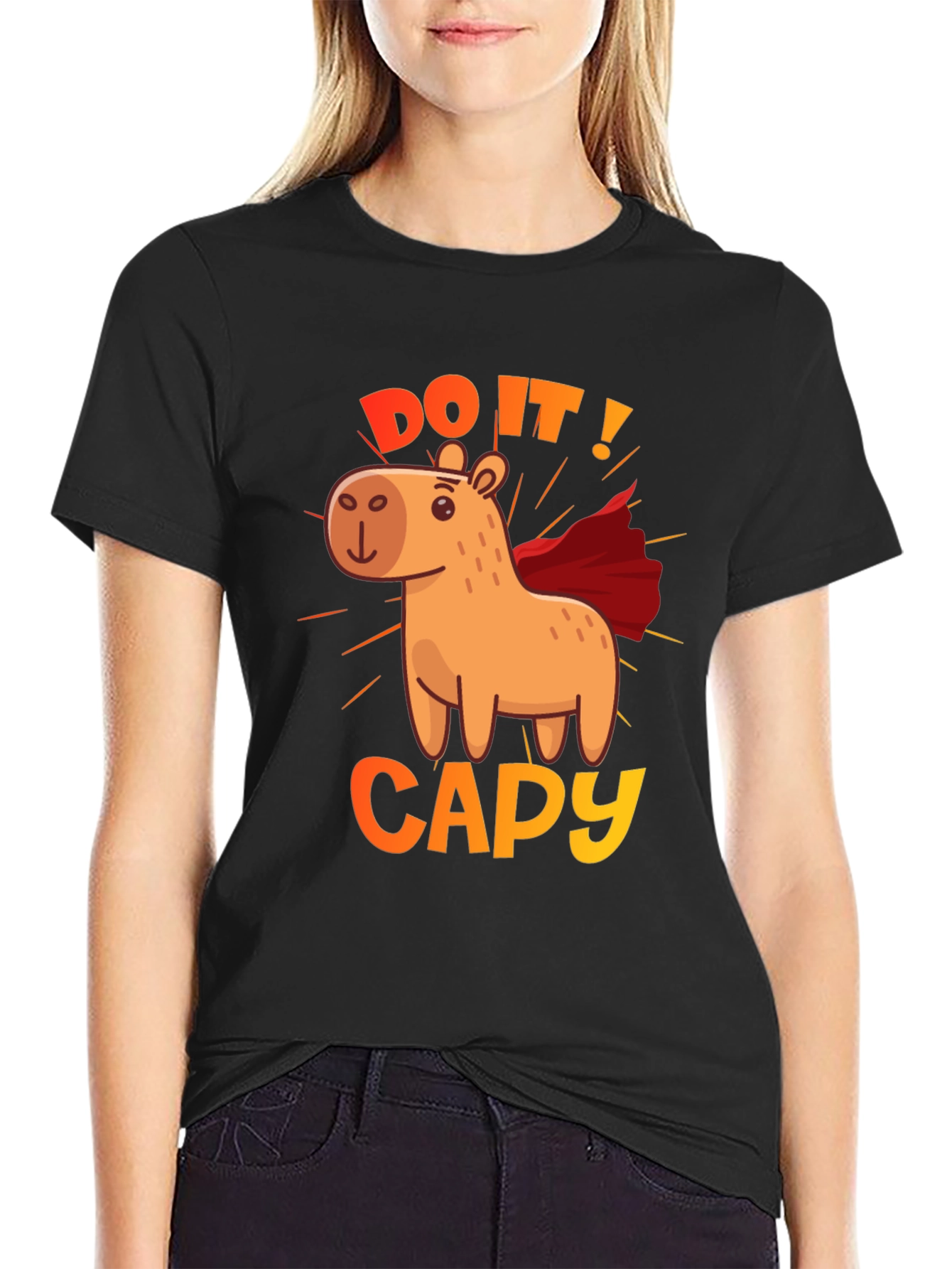 Camiseta Negra Do It! Capy de Superhéroe