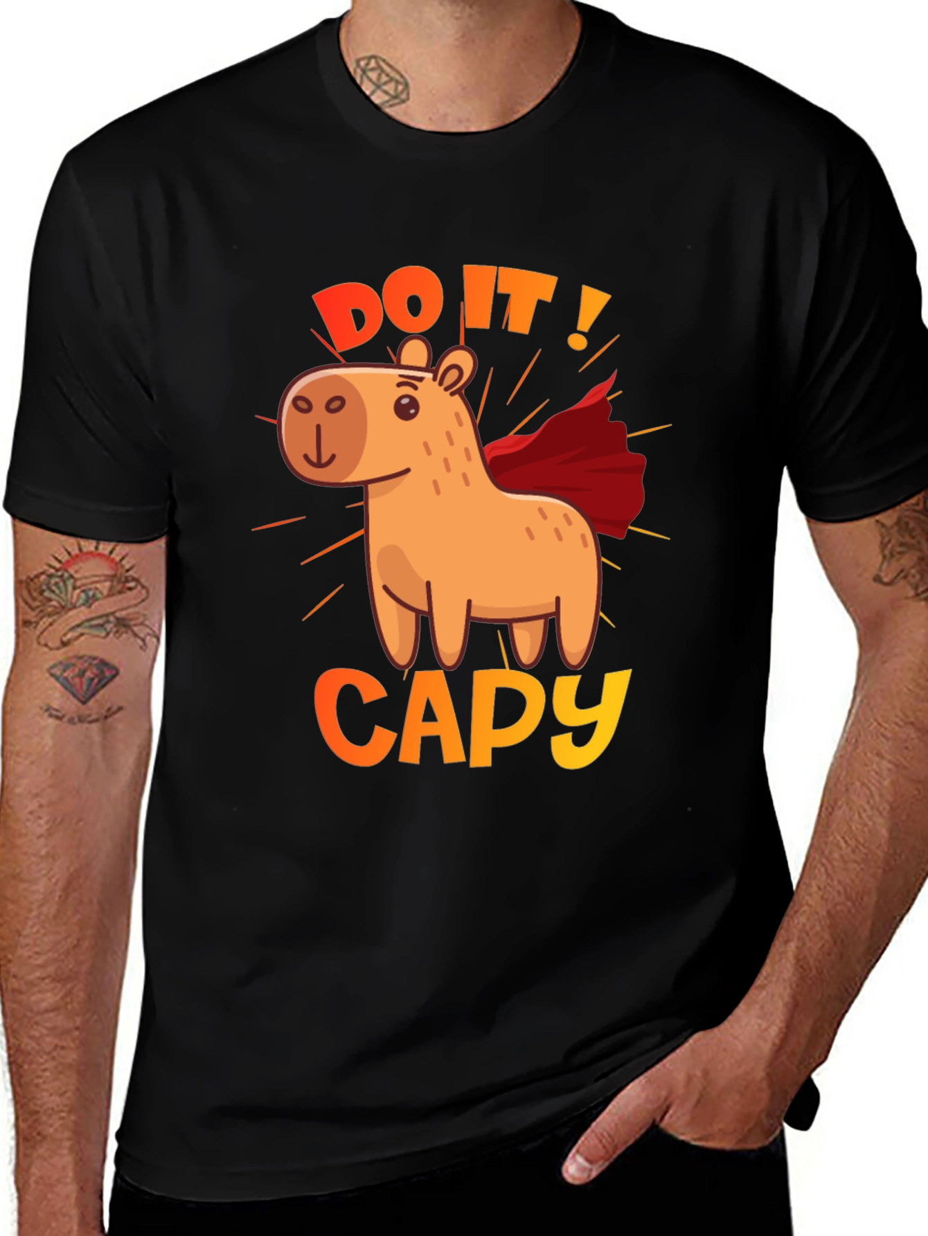 Camiseta Negra Do It! Capy de Superhéroe