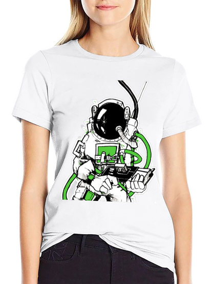 Camiseta Negra con Diseño de Astronauta