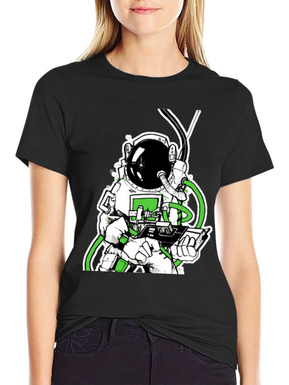 Camiseta Negra con Diseño de Astronauta
