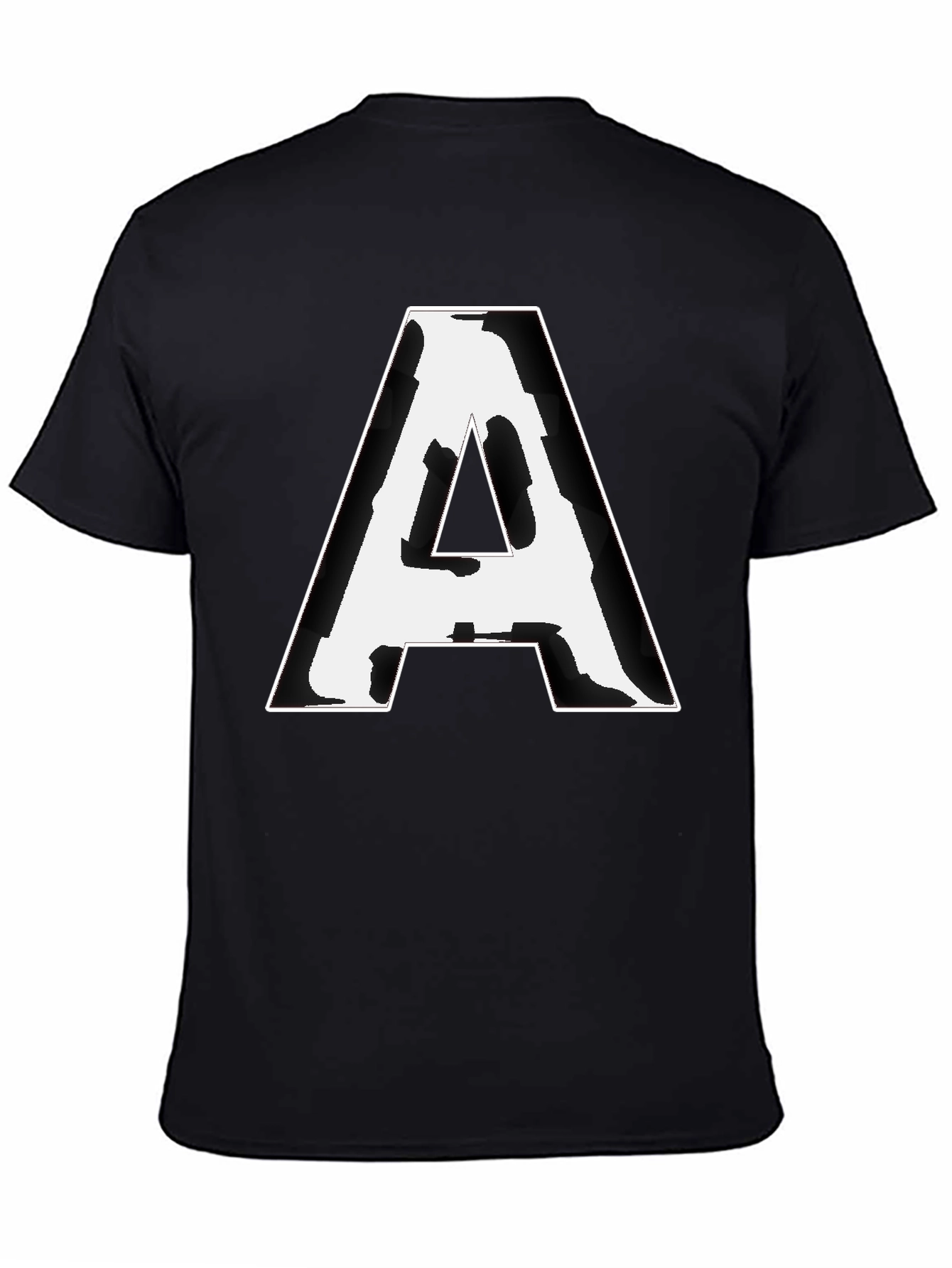 Camiseta Negra con Letra A Abstracta