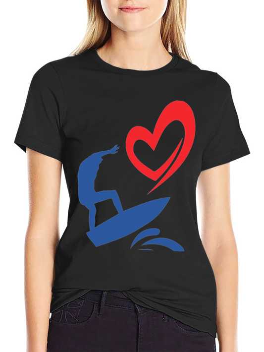 Camiseta Negra con Diseño de Surf y Corazón