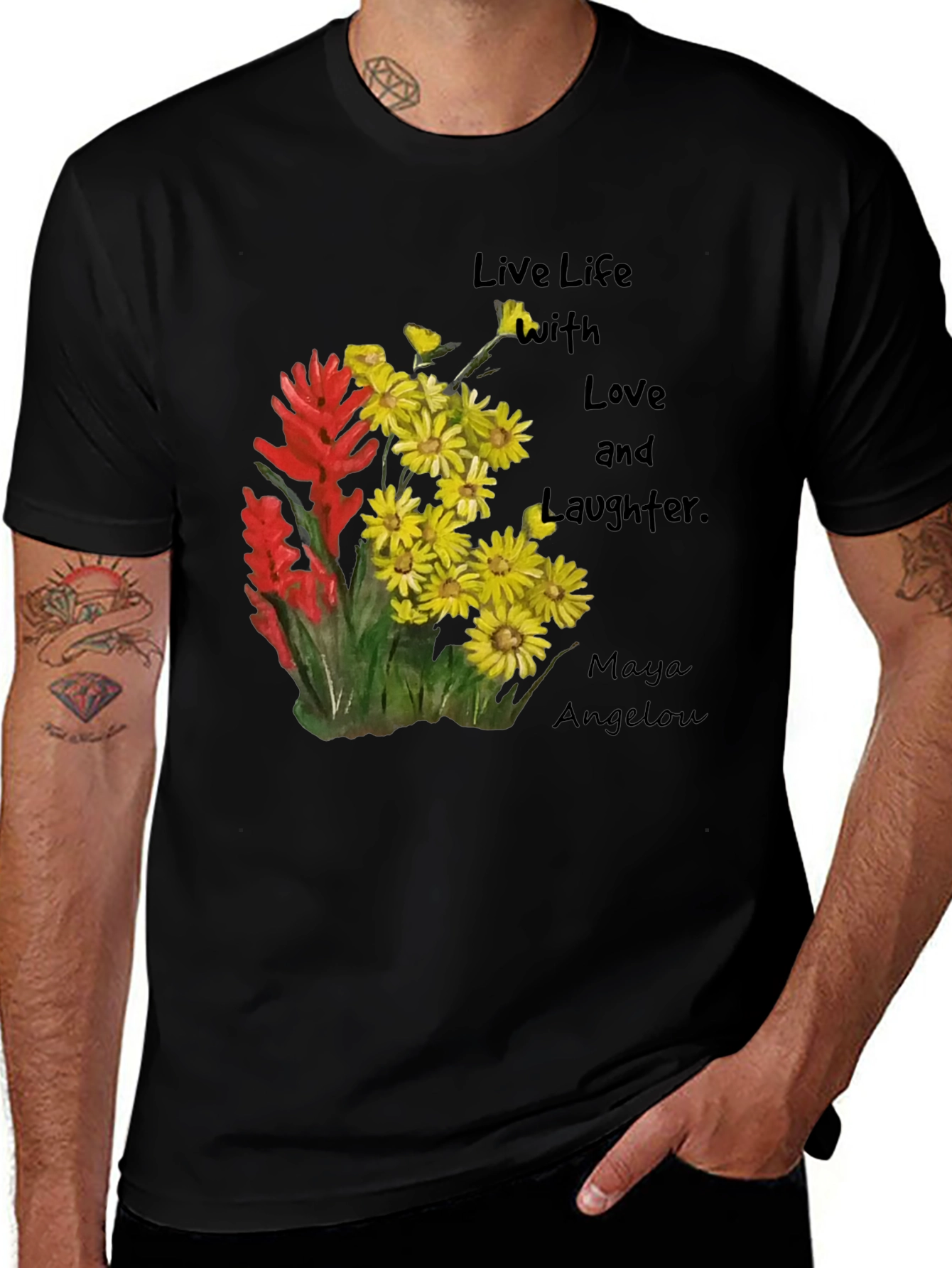 Camiseta Negra con Flores y Frase Inspiradora