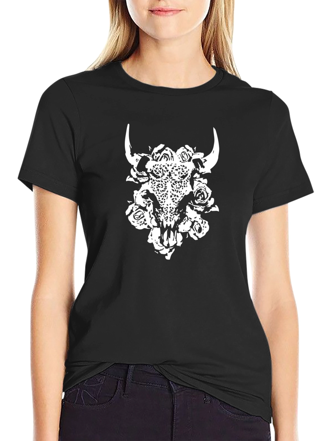 Camiseta Negra con Calavera de Toro y Rosas